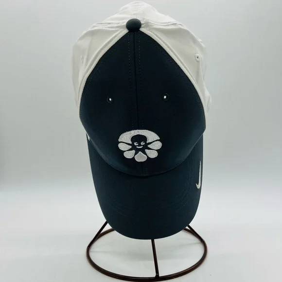 NIKE LEGACY 91 ATHLETIC HAT WHITE AND GRAY WITH OCTOPUS EMBROIDERED ON FRONT - Picture 5 of 12